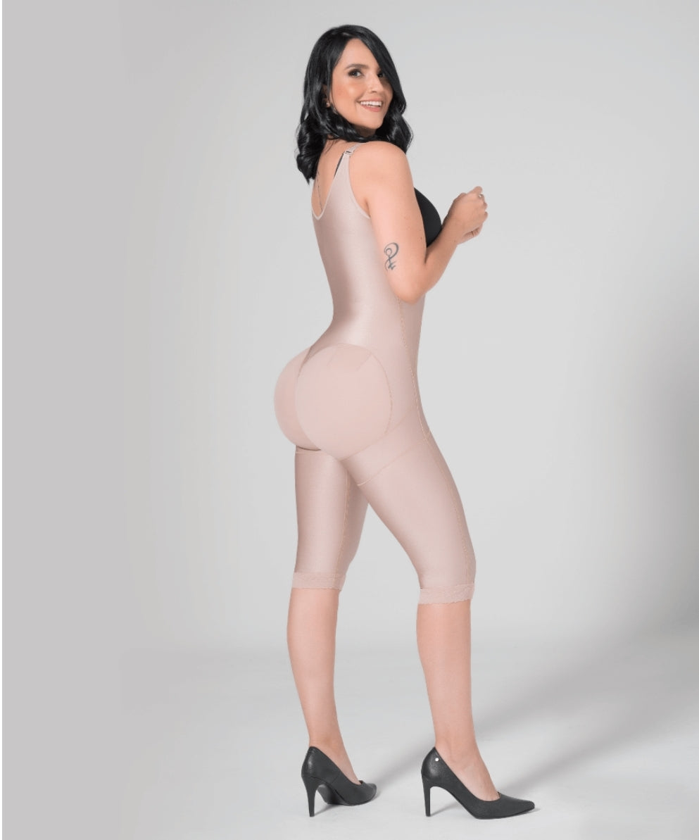 Faja hasta la rodilla, espalda alta. Referencia 012841 Beis,