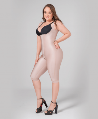 Faja cuatro broches, espalda alta. Referencia 012990 beis.